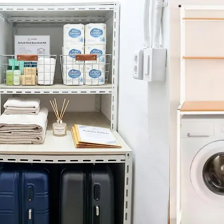 Sinchon Mapo 3 Bed, 3 Min To Station 2 Bedroom 1 Bath