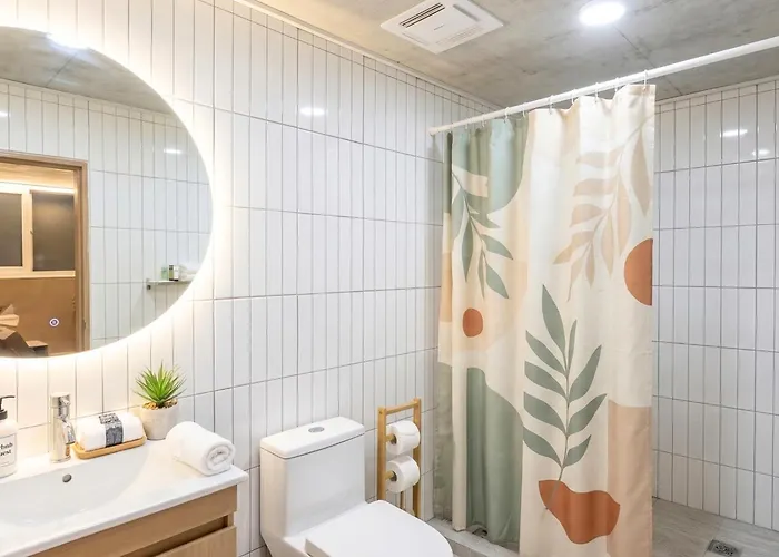 Sinchon Mapo 3 Bed, 3 Min To Station 2 Bedroom 1 Bath 4* ソウル特別市